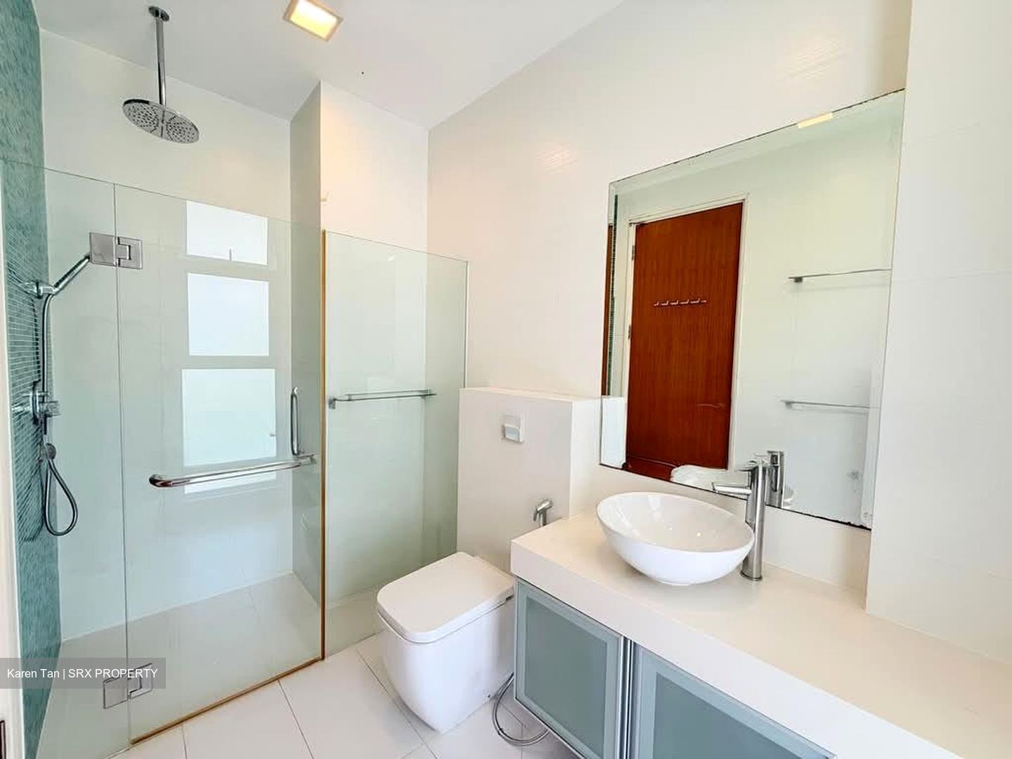 Grove Drive (D10), Terrace #599489621